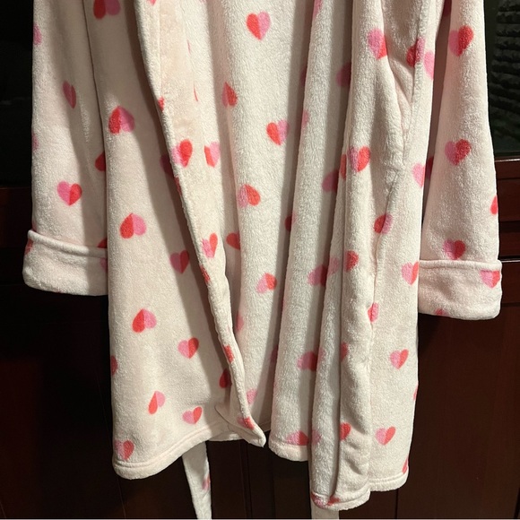Joe Fresh Baby Pink Heart Pattern Robe! - Picture 4 of 10